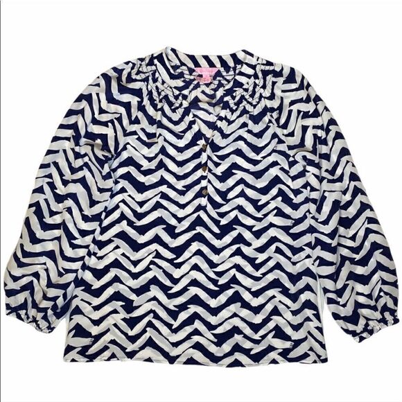 Lilly Pulitzer Elsa Silk Top in Navy & White
Seagull Print - Picture 6 of 16